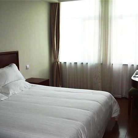 Greentree Inn Shanghai Jiading The South Of F1 Circuit Fangtai Hardware Market Express Hotel Exterior foto